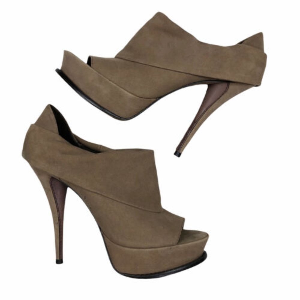 Tan Elizabeth & James Booties